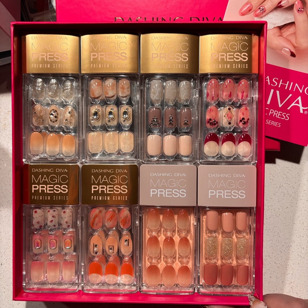 Bundle of 8 Dashing Diva Magic Press Press-On Nails Gift Box Limited Edition
